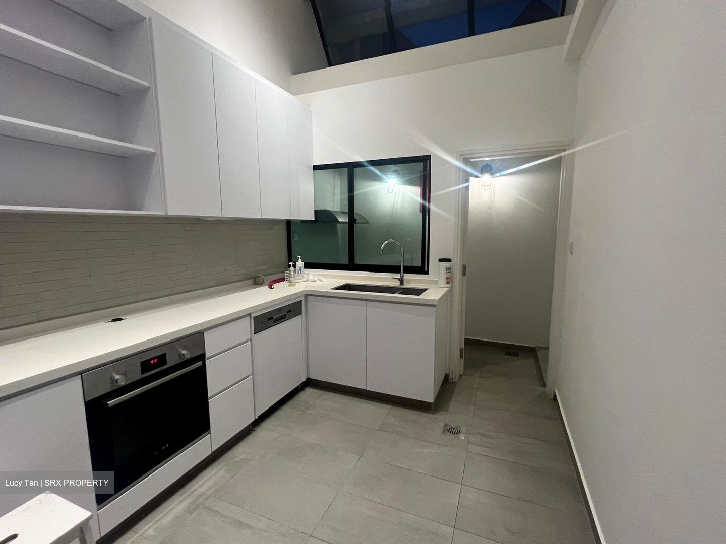 Fernhill Road (D10), Terrace #469017711